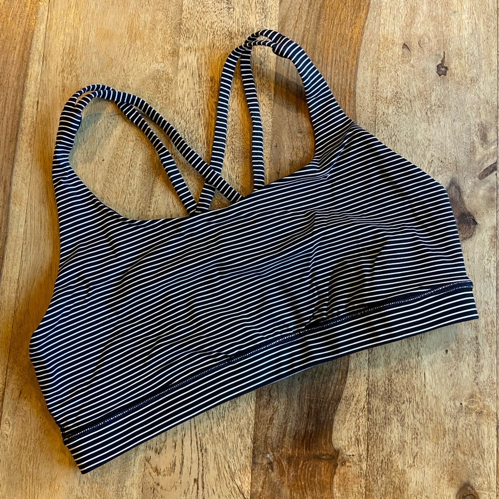 Lululemon sports bra size 12